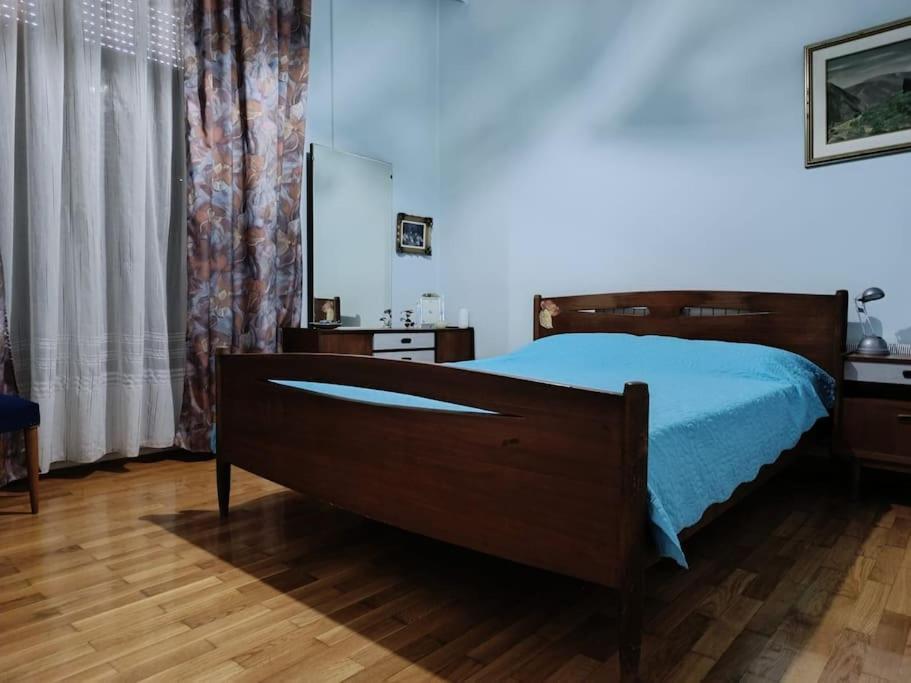 το σπίτι της μυρσίνης Apartament Wolos