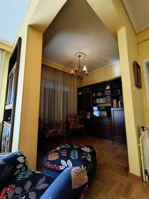 το σπίτι της μυρσίνης Apartament Wolos